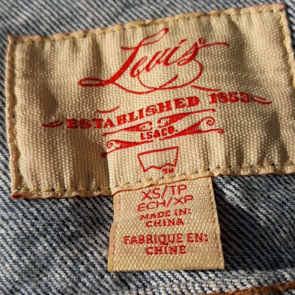 Levis Lilo Stitch Jean Jacket XS - Picture 12 of 17